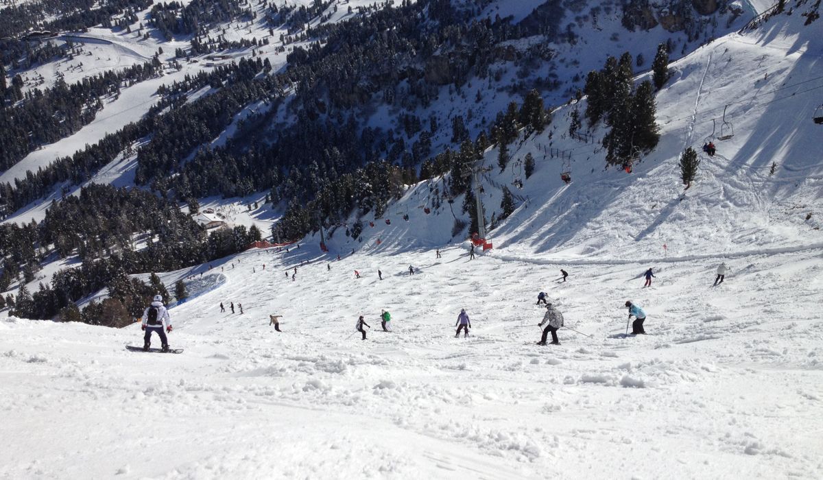Best Alpine Rail Routes for Winter Travellers