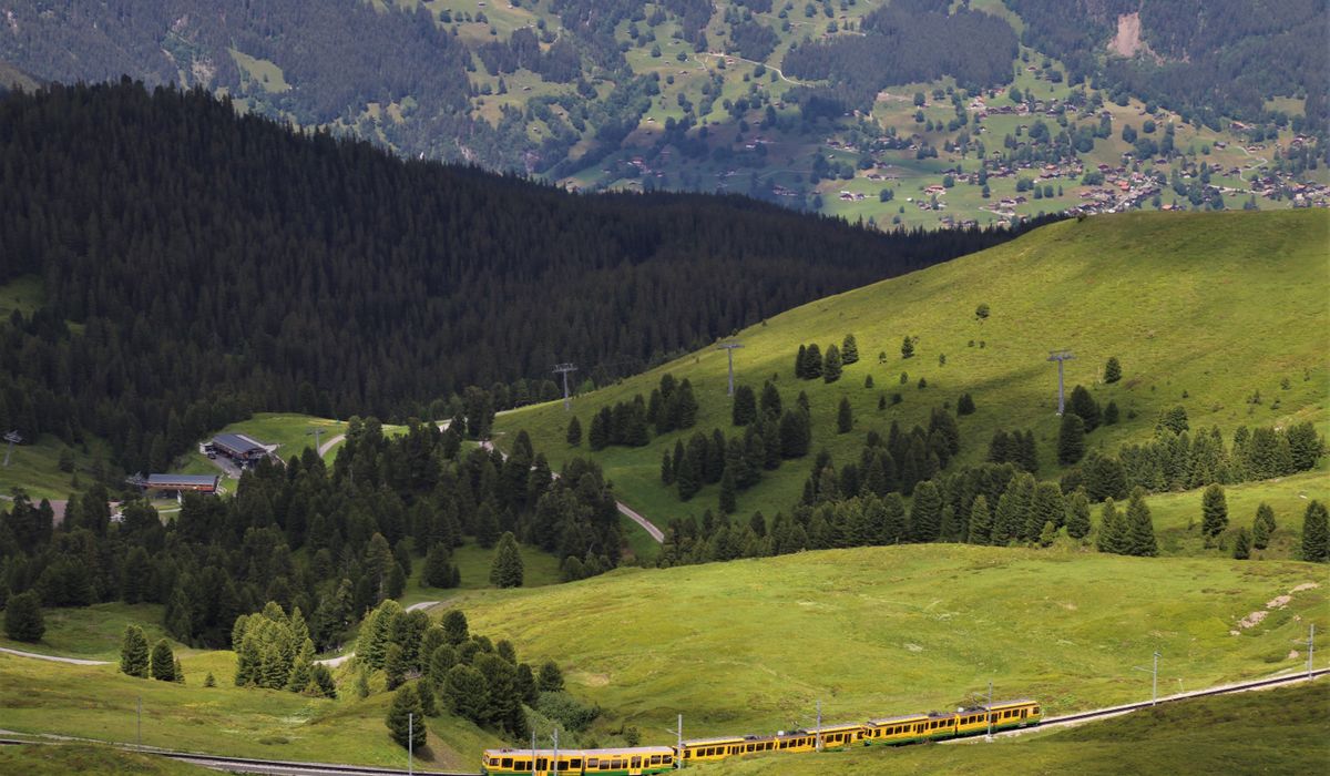 How to Travel with Children on Ski Trains